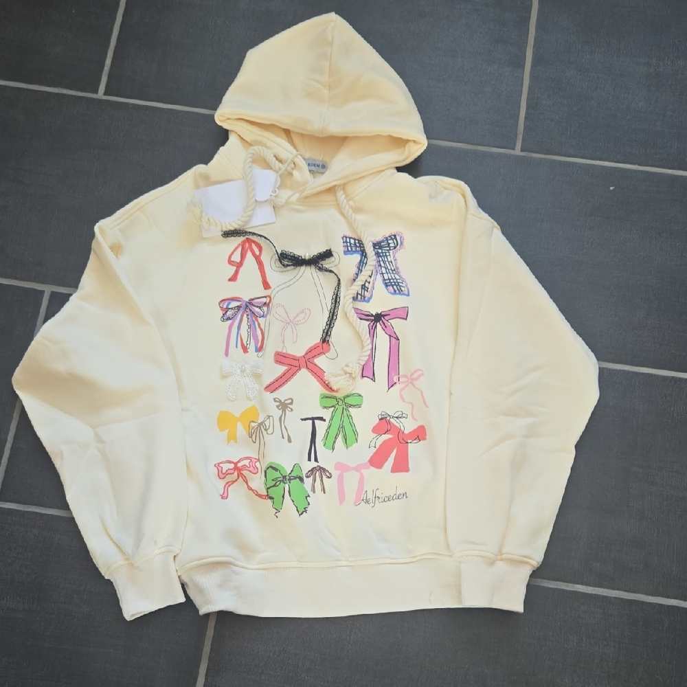 Aelfric Eden Cream Hoodie with Blue Label